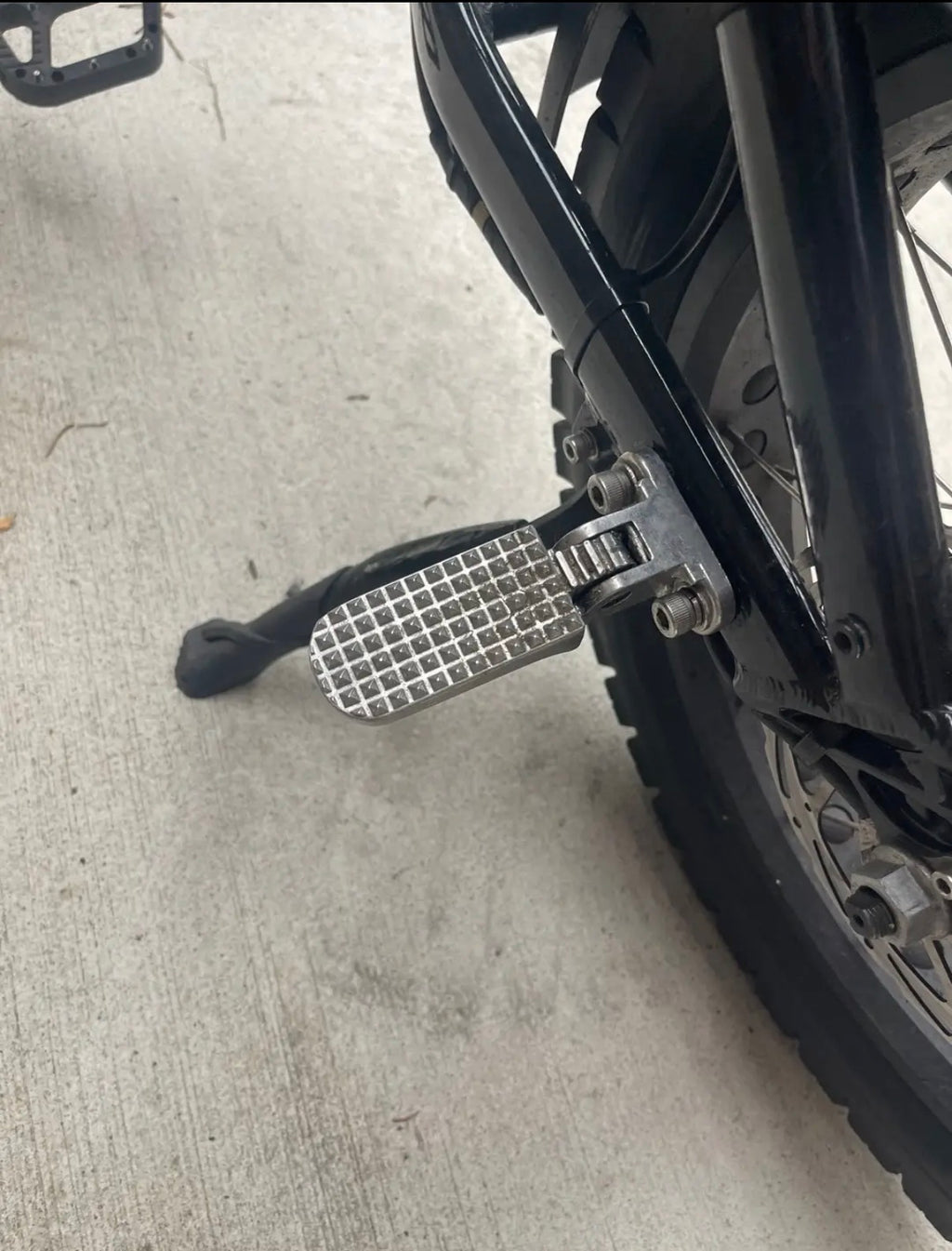 Chrome pegs